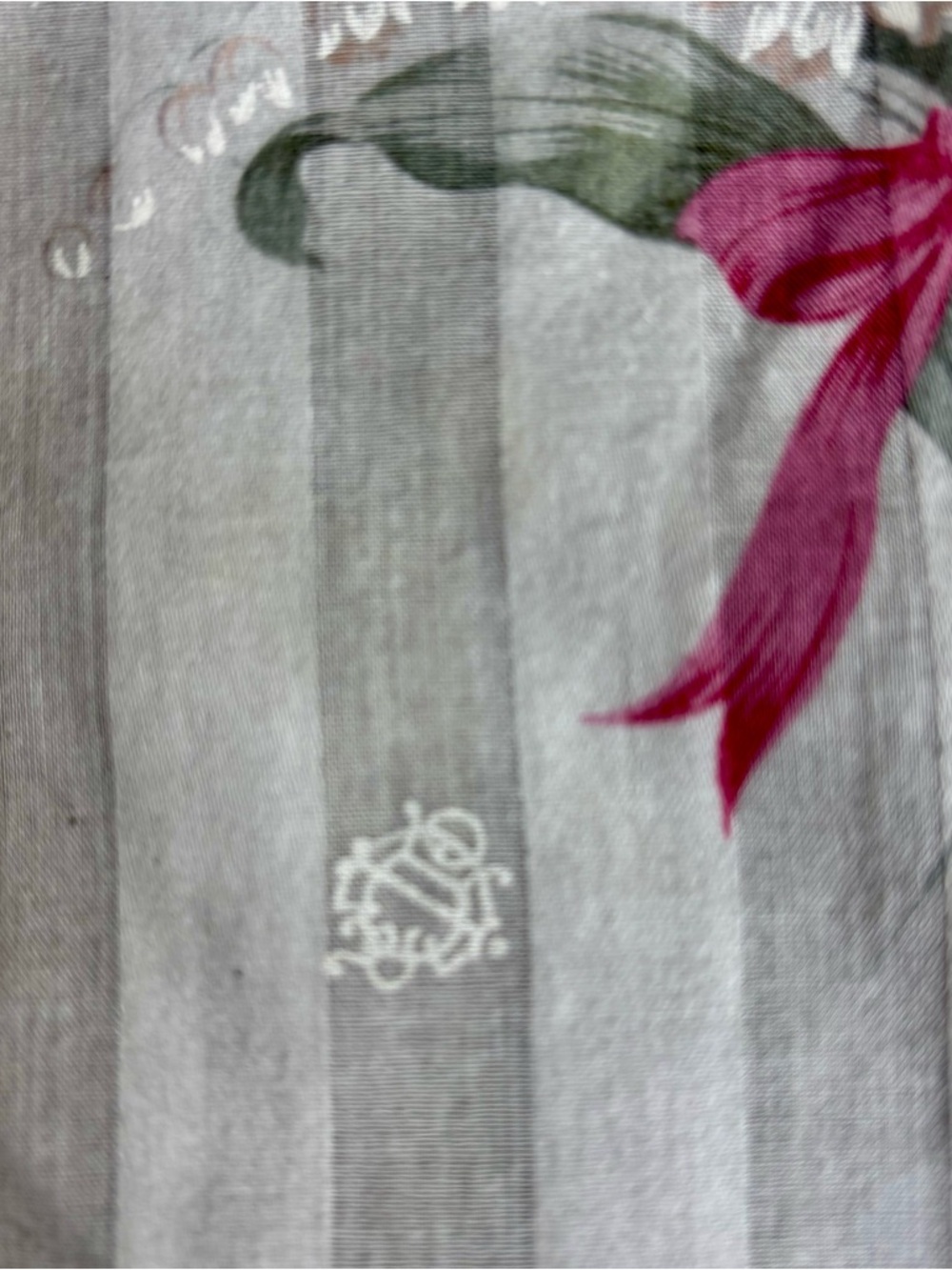 Christian Dior Floral Lily of the Valley Scarf/Handkerchief/Bandana Sz 18.75” - Picture 9 of 13